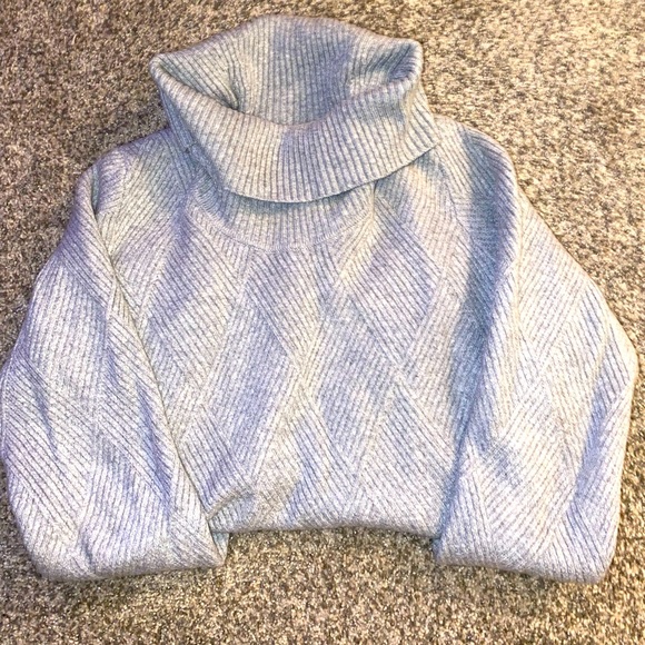 Calvin Klein Sweaters - Calvin Klein Light Gray Sweater